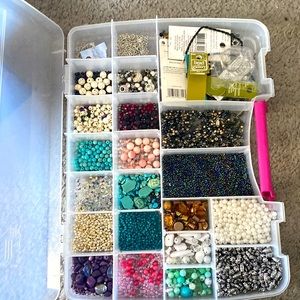 Craft beads & wire to make bracelets or necklaces